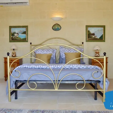 Villa Azzurro Gozo Farmhouse *